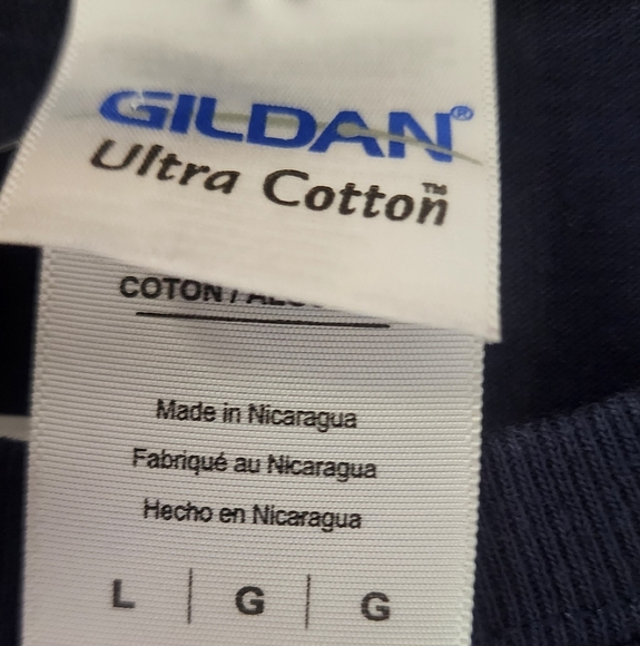 Gildan Blue and Red Short Sleeve Tee - Picture 4 of 5